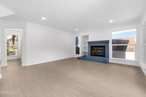 Living - 40 Eagle Claw Ct, Reno, NV 89523 photo 8 of 10