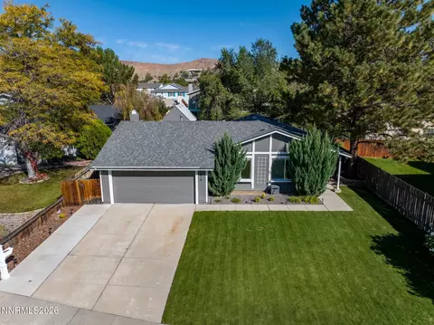 876 Pinewood Ct, Sparks, NV 89434