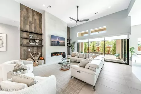 2978 Saddle Peak Dr, Reno, NV 89521