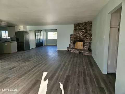 Living - 215 Ruby St, Fernley, NV 89408 photo 2 of 5