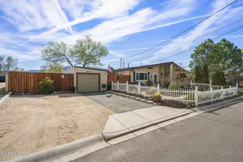 13721 Mount Whitney St, Reno, NV 89506