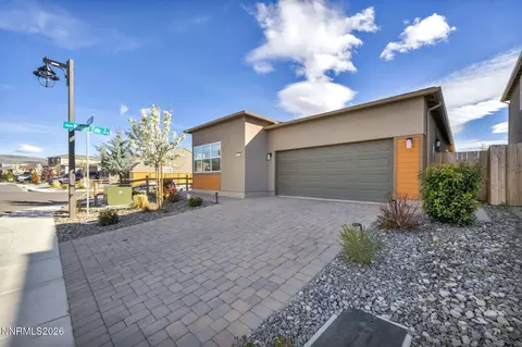 7601 Navasota Dr, Sparks, NV 89436