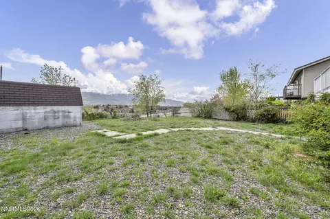 Exterior - 3035 Everett Dr, Reno, NV 89503 photo 11 of 16