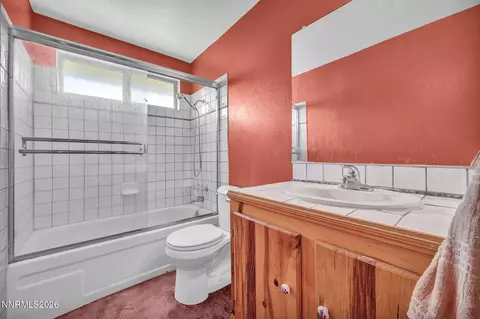 Bath - 3035 Everett Dr, Reno, NV 89503 photo 6 of 8