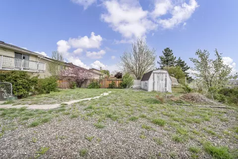 Exterior - 3035 Everett Dr, Reno, NV 89503 photo 15 of 16