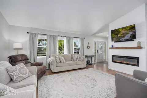 Living - 4115 Cimarron Rd, Fallon, NV 89406 photo 2 of 4