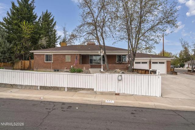 201 Sunnyside Dr, Reno, NV 89503