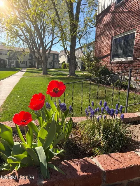 1945 4th St #47, Sparks, NV 89431