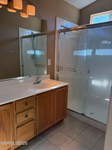 Bath - 9724 Northrup Dr, Reno, NV 89521 photo 1 of 1