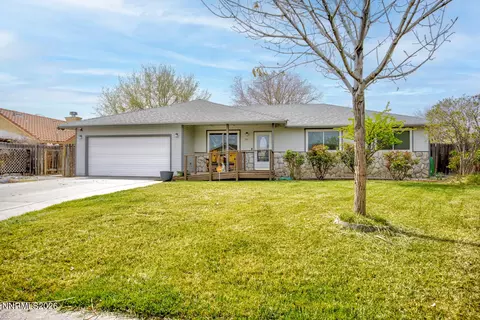 521 Meadow Glen Dr, Fallon, NV 89406