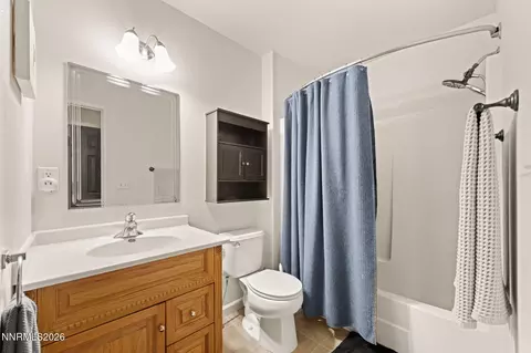 Bath - 794 Karry Way, Fallon, NV 89406 photo 1 of 2