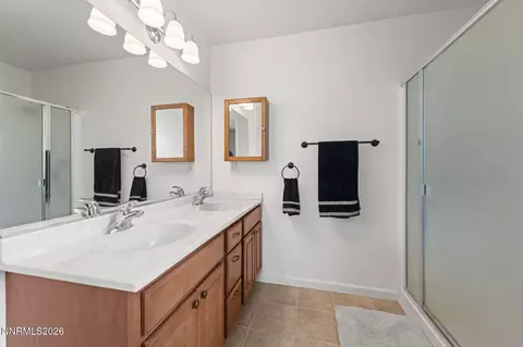 Bath - 794 Karry Way, Fallon, NV 89406 photo 2 of 2