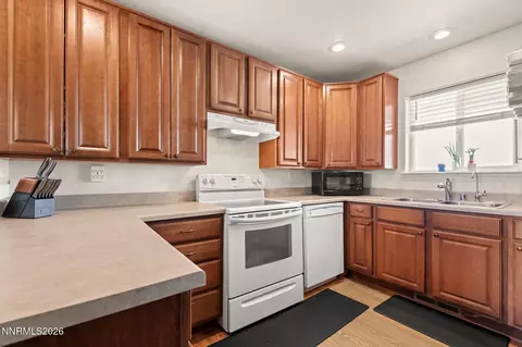 Kitchen - 794 Karry Way, Fallon, NV 89406 photo 1 of 2