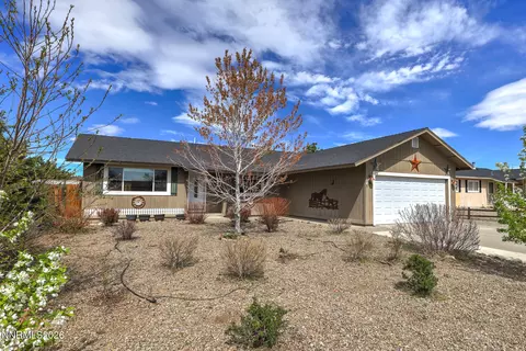 1336 Honeybee Ln, Gardnerville, NV 89460