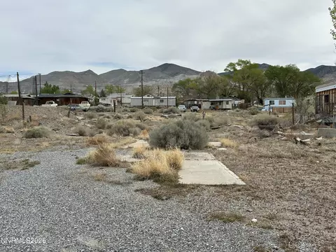 808 Church St, Gabbs, NV 89409