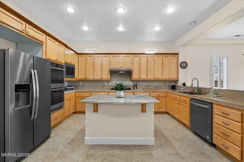 Kitchen - 10145 Burghley Ct, Reno, NV 89521 photo 3 of 7