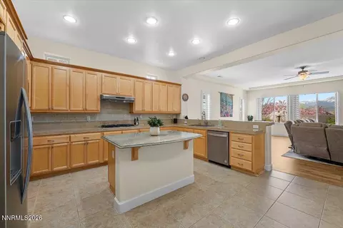 Kitchen - 10145 Burghley Ct, Reno, NV 89521 photo 4 of 7