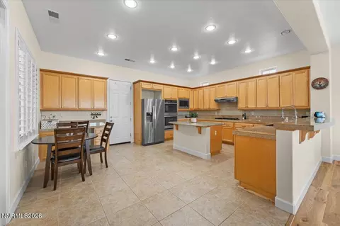 Kitchen - 10145 Burghley Ct, Reno, NV 89521 photo 2 of 7