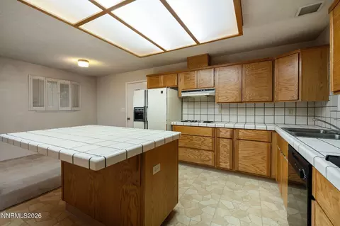 Kitchen - 2685 Everett Dr, Reno, NV 89503 photo 2 of 6