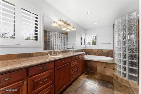 Bath - 1840 Berkeley Dr, Reno, NV 89509 photo 1 of 9