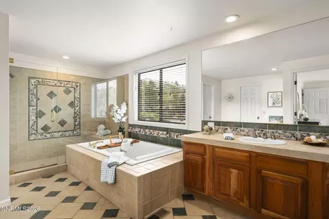 Bath - 3575 Ashfork Dr, Reno, NV 89509 photo 2 of 7