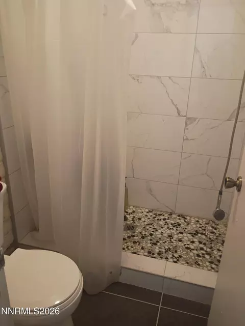 Bath - 32 Castle Way, Carson City, NV 89706 photo 3 of 3