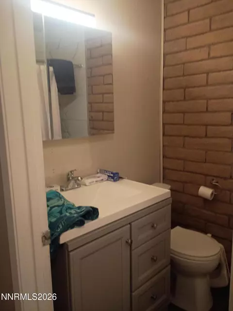 Bath - 32 Castle Way, Carson City, NV 89706 photo 1 of 3