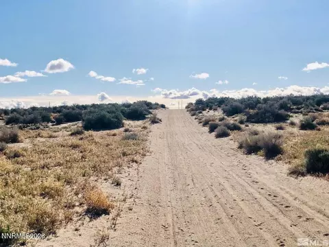 3290 E 6th St, Silver Springs, NV 89429