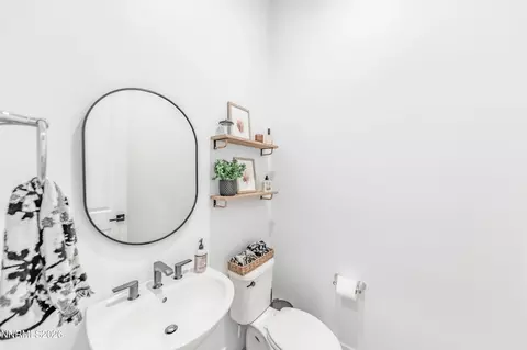 Bath - 2976 Ruby Desert Dr, Reno, NV 89521 photo 7 of 8