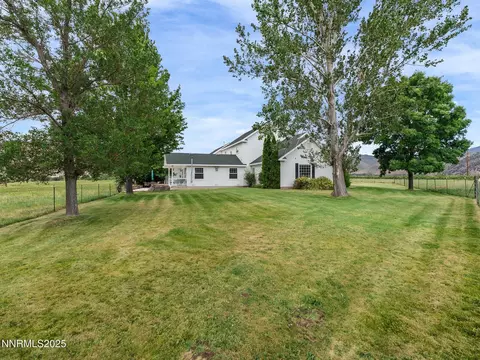 Exterior - 801 Larson Ln, Coleville, CA 96107 photo 9 of 10