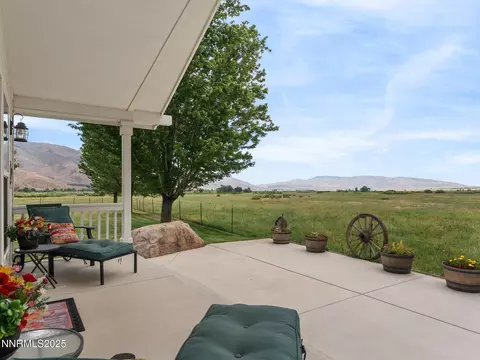 Exterior - 801 Larson Ln, Coleville, CA 96107 photo 7 of 10
