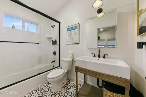 Bath - 110 Sequoia Dr, Stateline, NV 89449 photo 5 of 6