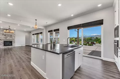 Kitchen - 14239 Silver Moon Ct, Reno, NV 89521 photo 4 of 5
