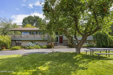 2070 Driscoll Dr, Reno, NV 89509