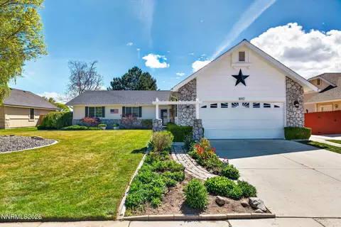 1692 Lantana Dr, Minden, NV 89423