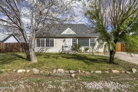 240 Karnak Cir, Sparks, NV 89441