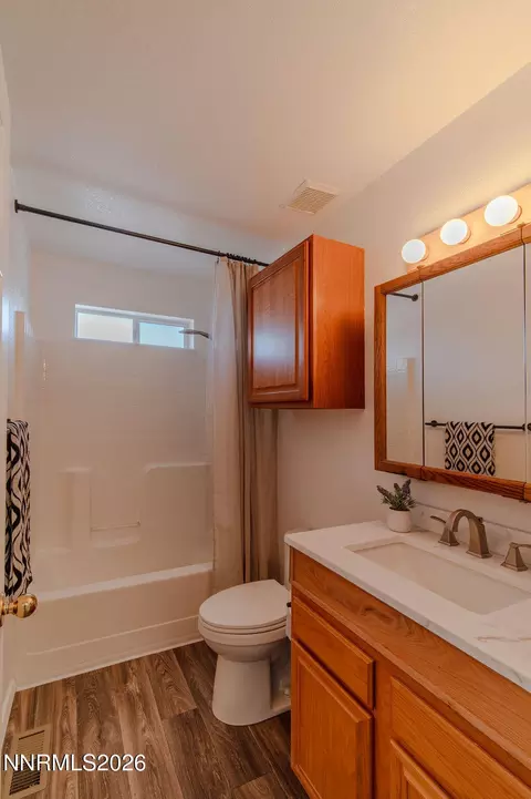 Bath - 3589 Haystack Dr, Carson City, NV 89705 photo 2 of 5