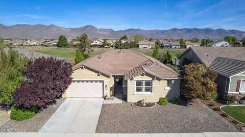 816 Ballybunion Dr, Dayton, NV 89403