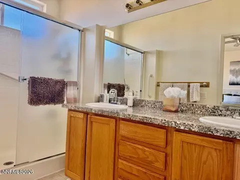 Bath - 1147 White Oak Loop, Minden, NV 89423 photo 1 of 2