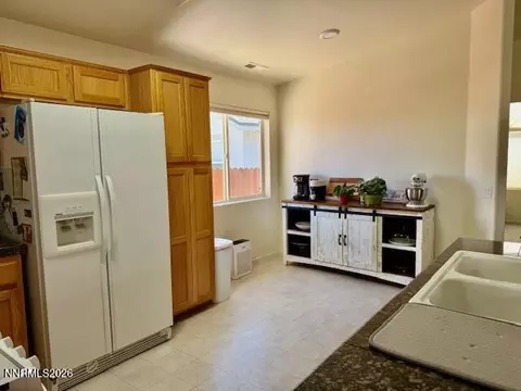 Kitchen - 1147 White Oak Loop, Minden, NV 89423 photo 2 of 3