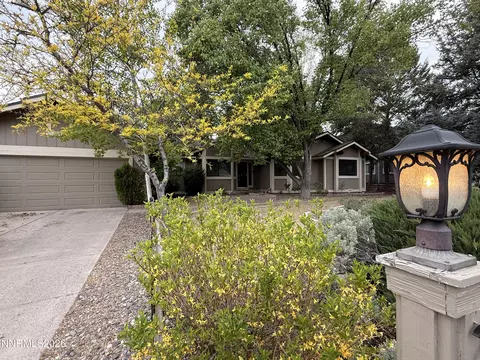 220 Lemming Dr, Reno, NV 89523