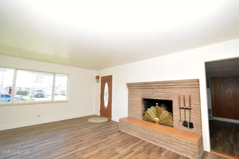 Living - 10 E J St, Sparks, NV 89431 photo 2 of 4