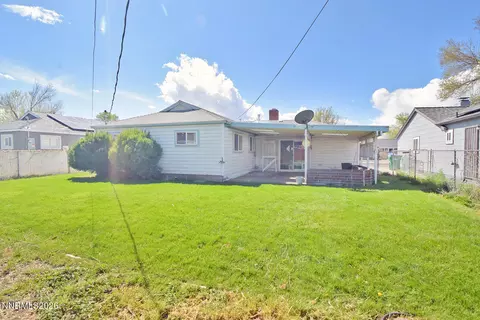 Exterior - 10 E J St, Sparks, NV 89431 photo 2 of 11