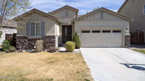 913 Lakeview Dr, Dayton, NV 89403