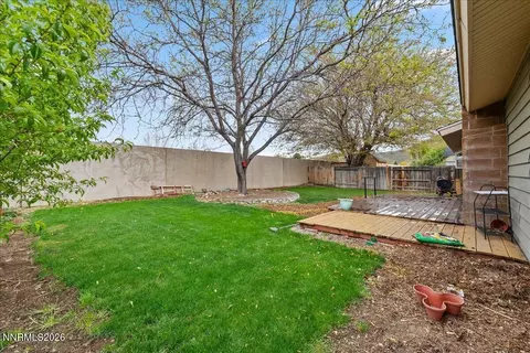 Exterior - 4730 Spring Dr, Reno, NV 89502 photo 8 of 10