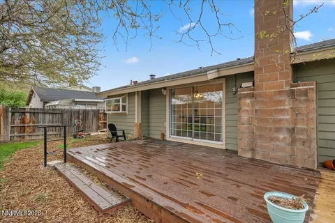 Exterior - 4730 Spring Dr, Reno, NV 89502 photo 4 of 10