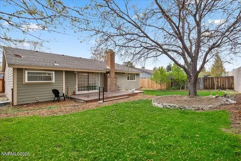 Exterior - 4730 Spring Dr, Reno, NV 89502 photo 7 of 10