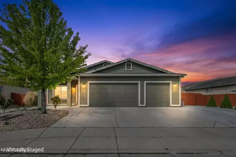 17211 Desert Lake Dr, Reno, NV 89508