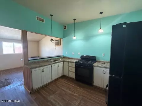 Kitchen - 12599 Stillwater Rd, Fallon, NV 89406 photo 1 of 2