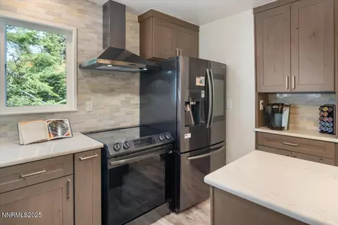 Kitchen - 226 S Benjamin Dr, Stateline, NV 89449 photo 4 of 5